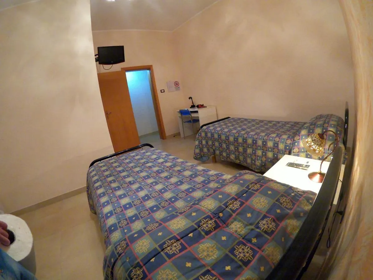 Hotel Mamma Loretta' House Biancavilla 0*,  Italia